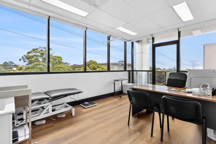 Click to view all images Tilley Lane Frenchs Forest NSW 2086 - Image 2