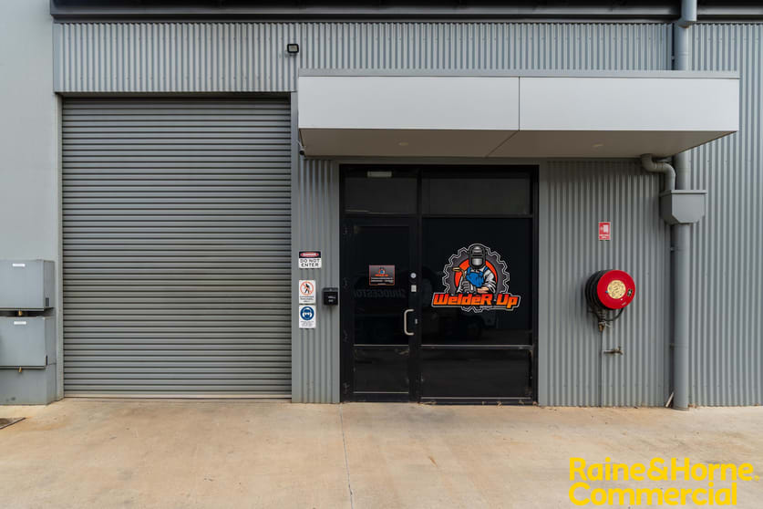 Click to view all images 1/13 Jones Street Wagga Wagga NSW 2650 - Image 2