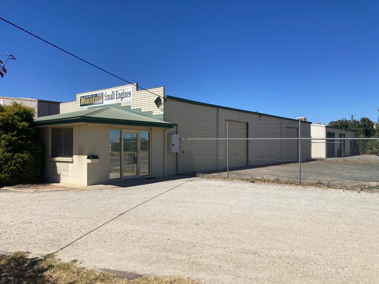 Click to view all images 43 Mundarra Road Echuca VIC 3564 - Image 1