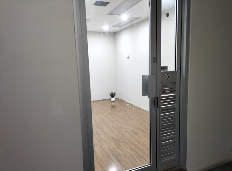 Click to view all images 6/301 Castlereagh Street Haymarket NSW 2000 - Image 3