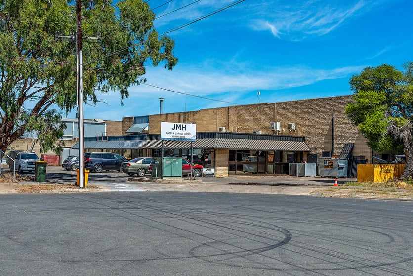 Click to view all images Unit 2, 12 Acorn Road Camden Park SA 5038 - Image 2