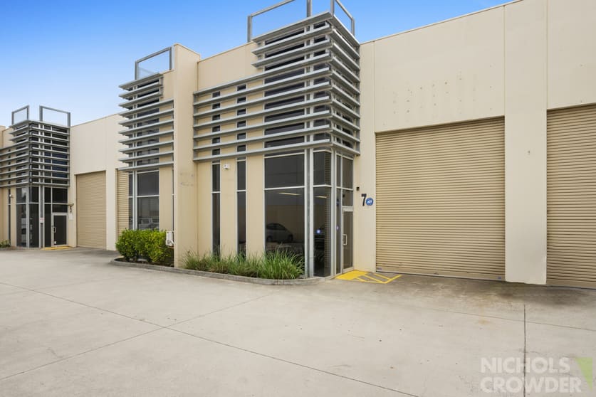 7/14 Lakewood Boulevard Carrum Downs VIC 3201 - Image 1