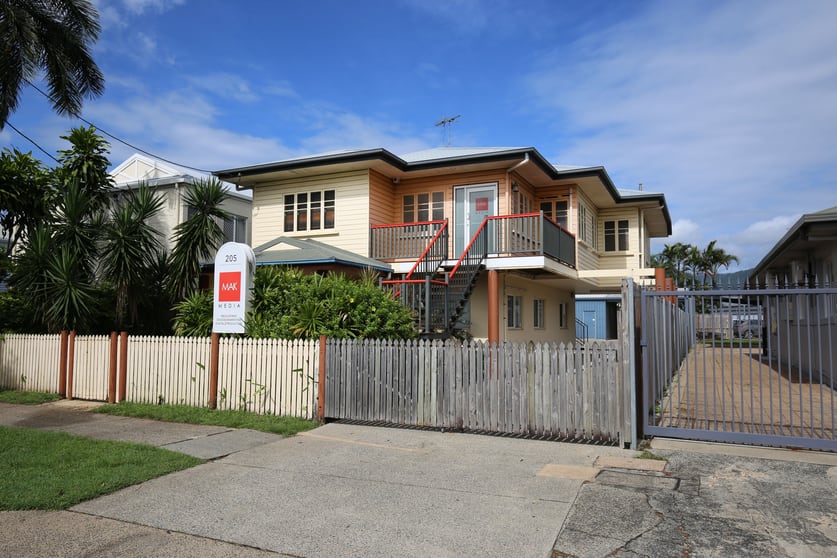Click to view all images 205 Aumuller Street Bungalow QLD 4870 - Image 1