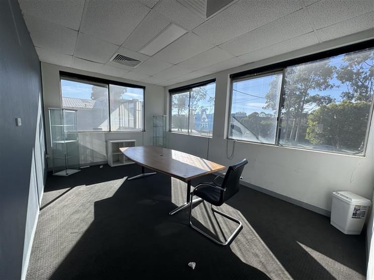 Click to view all images 25 Pickering Road Mulgrave VIC 3170 - Image 2