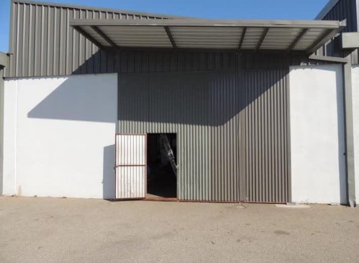 Click to view all images 2/3 Kitson Place Maddington WA 6109 - Image 2