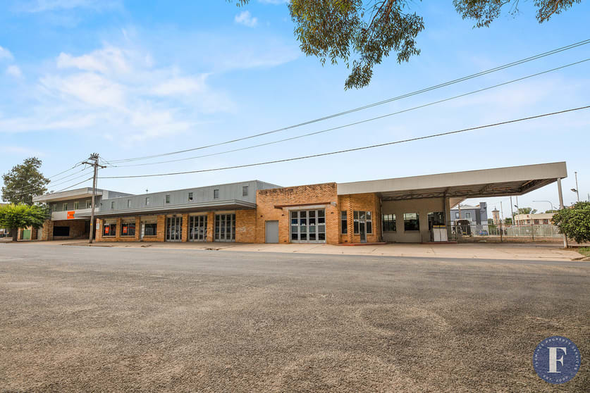 Click to view all images 113 Wallendoon Street Cootamundra NSW 2590 - Image 1
