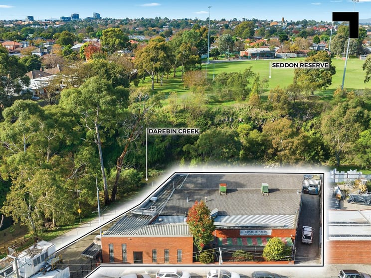 Click to view all images 20 Ford Crescent Thornbury VIC 3071 - Image 2