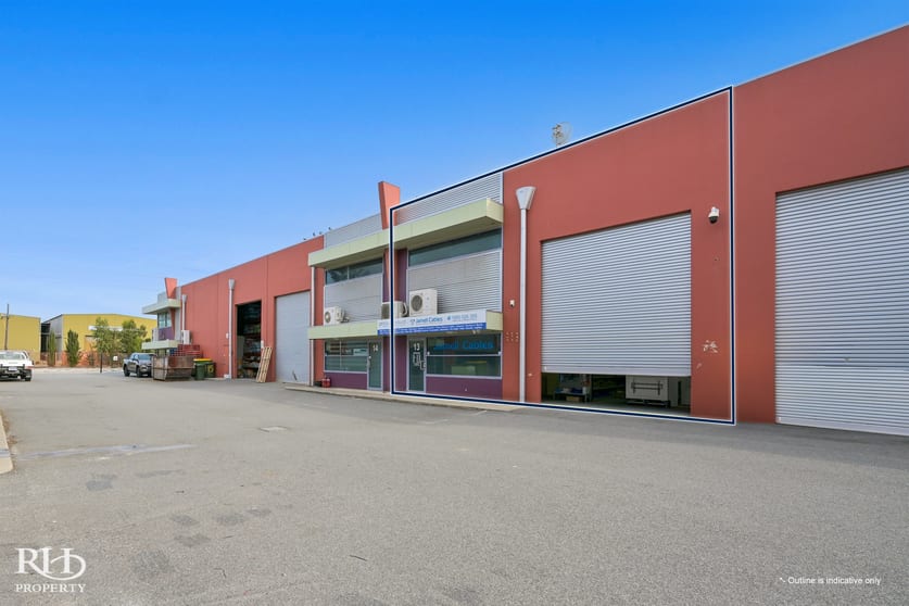 13/8 Hurley Street Canning Vale WA 6155 - Image 2