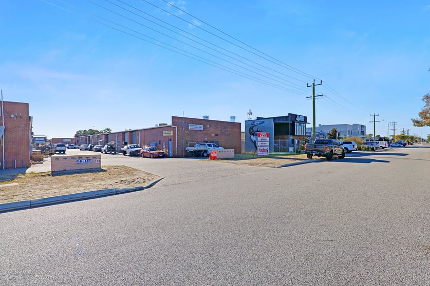 Unit 12/4 Sandra Place Welshpool WA 6106 - Image 1
