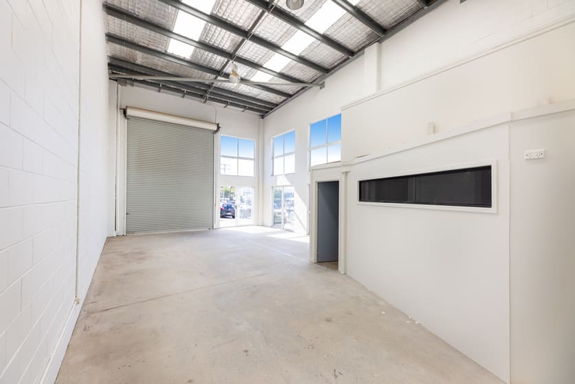 1/43 Taree Street Burleigh Heads QLD 4220 - Image 3
