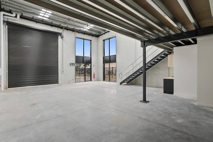 Click to view all images 64 Star Point Place Hastings VIC 3915 - Image 3