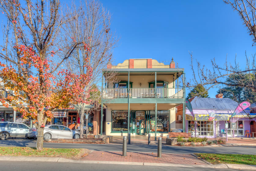 Click to view all images 11 Ireland Street Bright VIC 3741 - Image 1