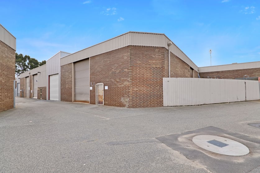 5/11 Anvil Way Welshpool WA 6106 - Image 2