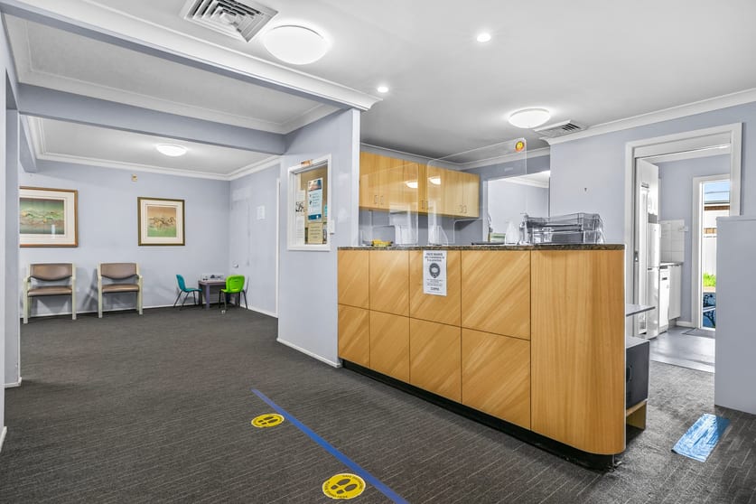 Click to view all images 8 Atlanta Place Casula NSW 2170 - Image 3