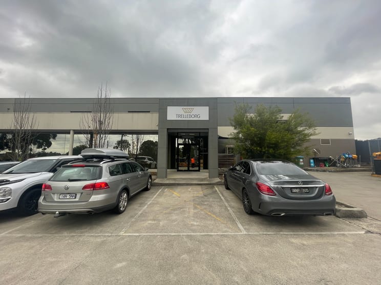 Click to view all images Unit 2/112-120 Browns Road Noble Park VIC 3174 - Image 2