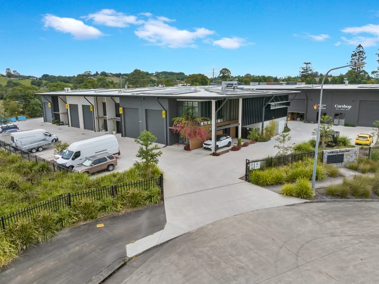 Click to view all images 2/5 Taylor Court Cooroy QLD 4563 - Image 2