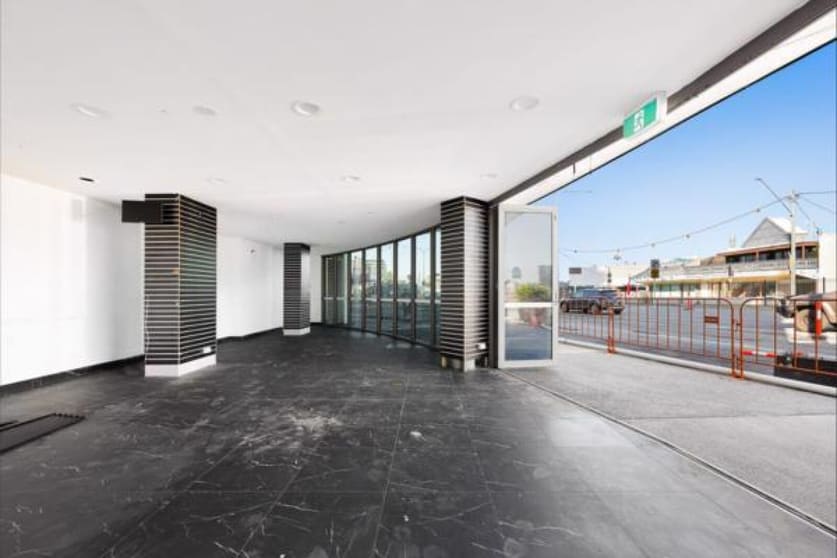 2/51 Peerless Avenue Mermaid Beach QLD 4218 - Image 3