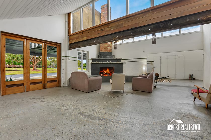 Click to view all images 7 Forest Road Orbost VIC 3888 - Image 1