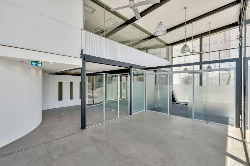 Click to view all images Unit 14, 339 Williamstown Road Port Melbourne VIC 3207 - Image 2