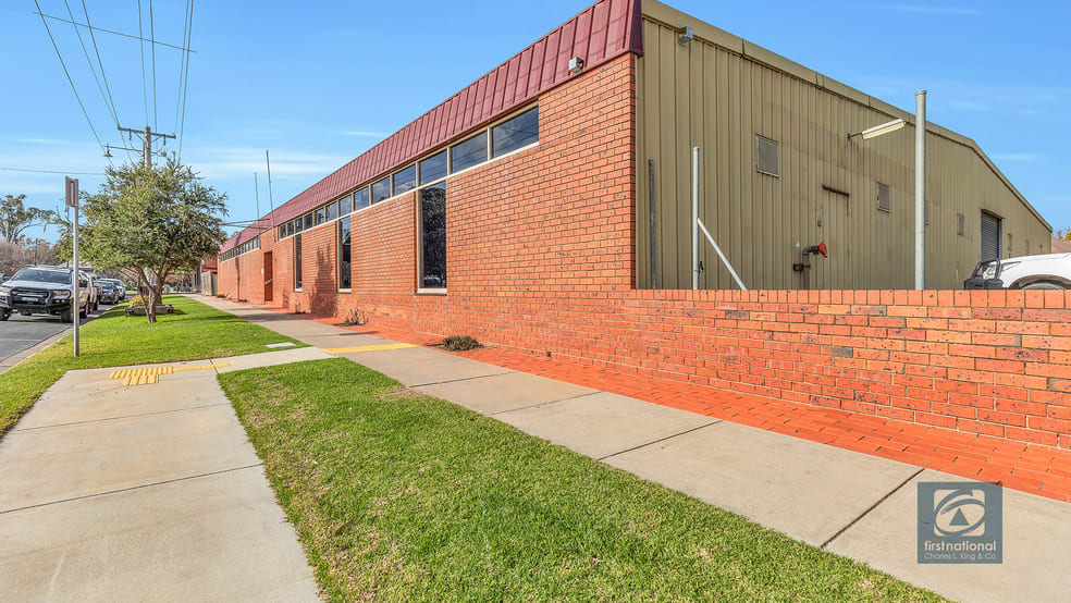 Click to view all images 7-11 Warren Street Echuca VIC 3564 - Image 2