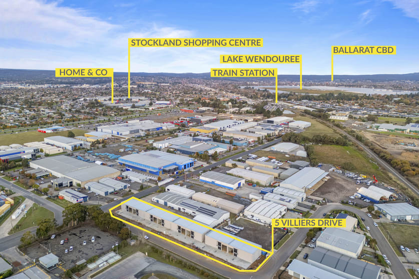 Click to view all images 4/1-5 Villiers Drive Wendouree VIC 3355 - Image 3