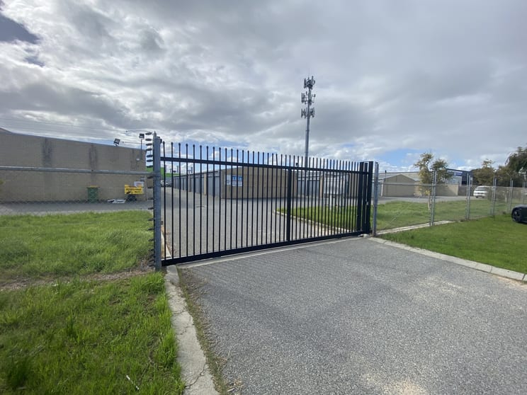 Click to view all images 9/11 Crowley Street Port Kennedy WA 6172 - Image 1