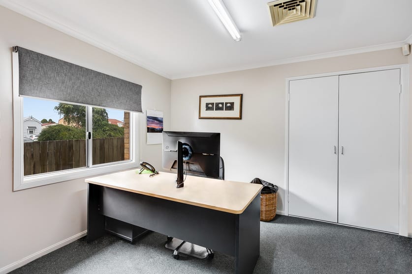 116-118 Herries Street East Toowoomba QLD 4350 - Image 3