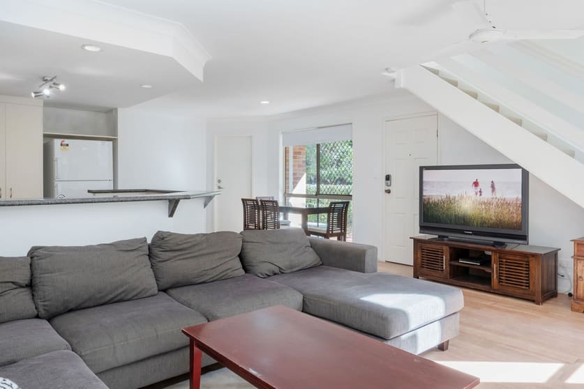 Click to view all images Labrador QLD 4215 - Image 3