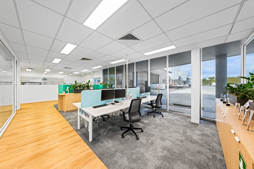 Click to view all images 1/31 Archimedes Place Murarrie QLD 4172 - Image 3