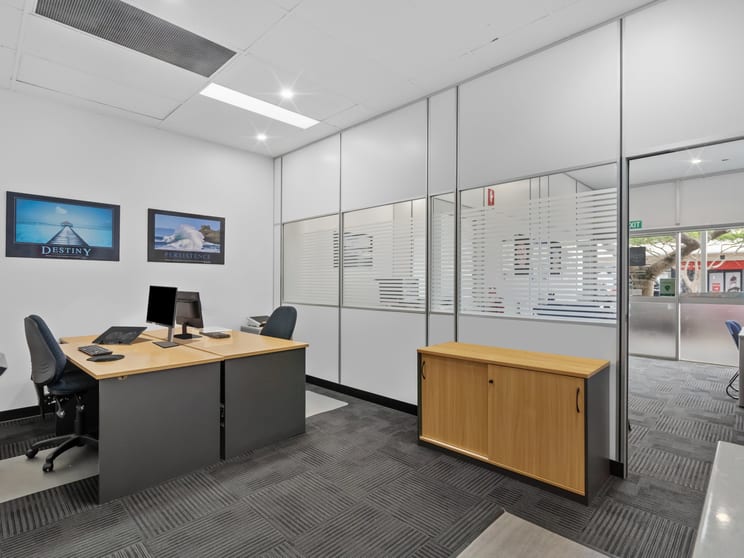 11/120 Bloomfield Street Cleveland QLD 4163 - Image 2