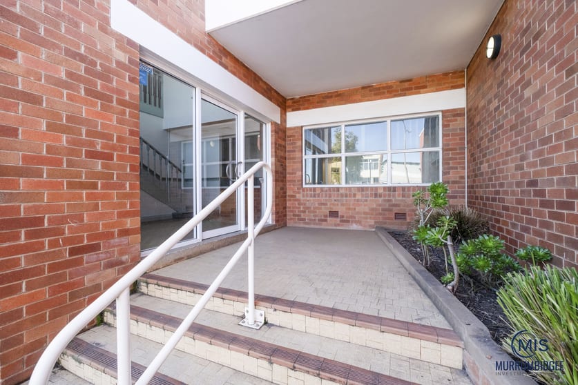 Click to view all images 17 Kurrajong Avenue Leeton NSW 2705 - Image 1