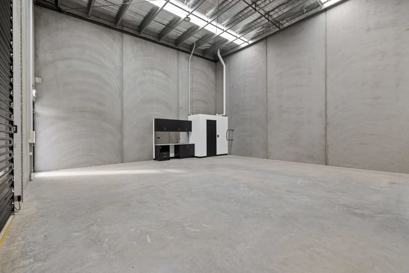 Click to view all images 28/2 Cobham Street Reservoir VIC 3073 - Image 3