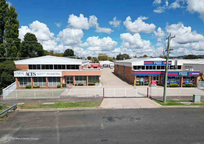 Click to view all images 176 March Street Orange NSW 2800 - Image 1