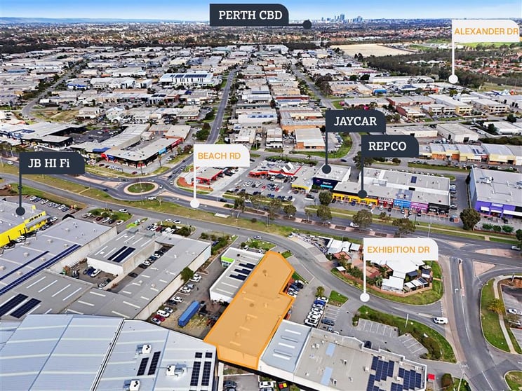 Click to view all images 7 Exhibition Drive Malaga WA 6090 - Image 2