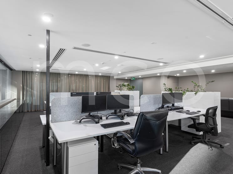 Click to view all images Suite 104/452 St Kilda Road Melbourne VIC 3004 - Image 1