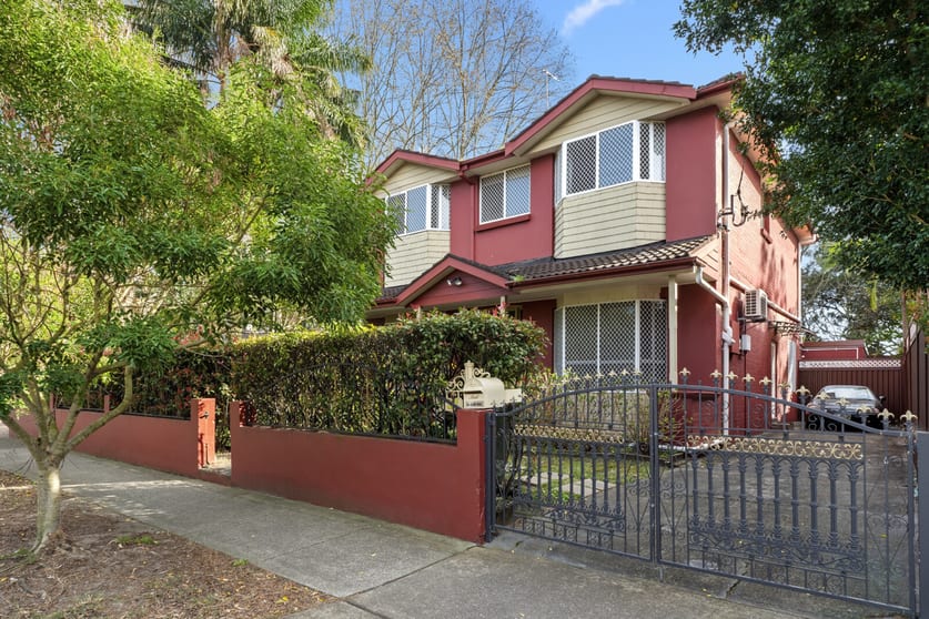 37 Robey Street Mascot NSW 2020 - Image 1