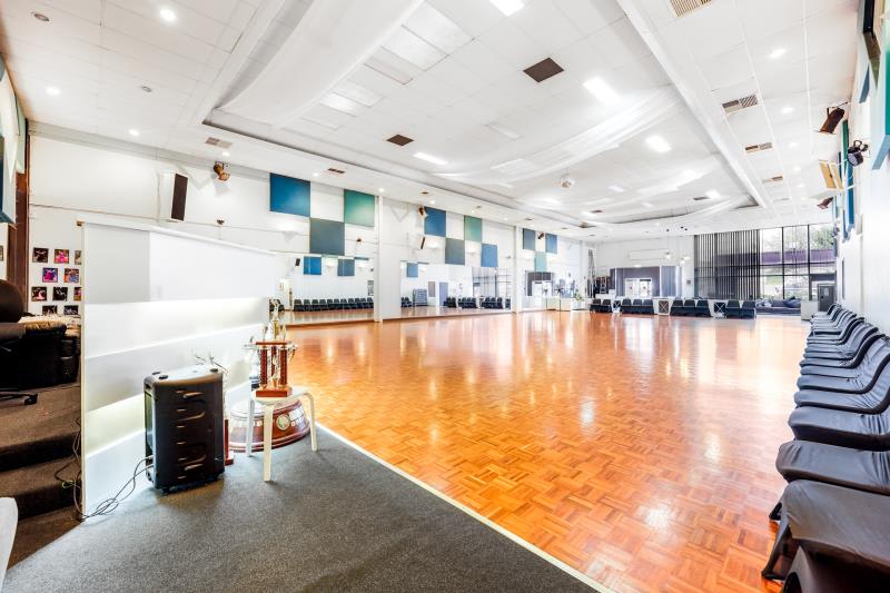 Click to view all images Unit 8/2-4 Keppel Drive Hallam VIC 3803 - Image 2