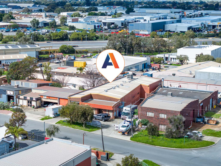 Click to view all images 44 IRVINE STREET Bayswater WA 6053 - Image 2