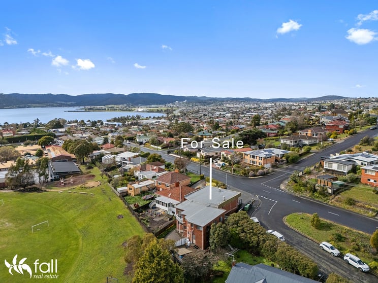 Click to view all images 52 Marys Hope Road Rosetta TAS 7010 - Image 2