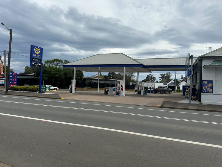 Click to view all images 45-49 & 51-55 George Street Singleton NSW 2330 - Image 1