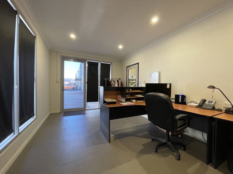 Click to view all images 4/14 Beneficial Way Wangara WA 6065 - Image 2
