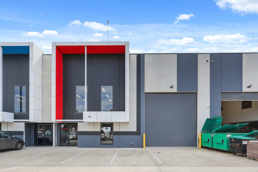 Click to view all images 21 Atlantic Drive Keysborough VIC 3173 - Image 1