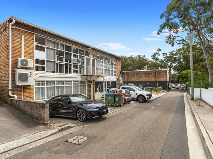 Click to view all images 66 Gymea Bay Road Gymea NSW 2227 - Image 3