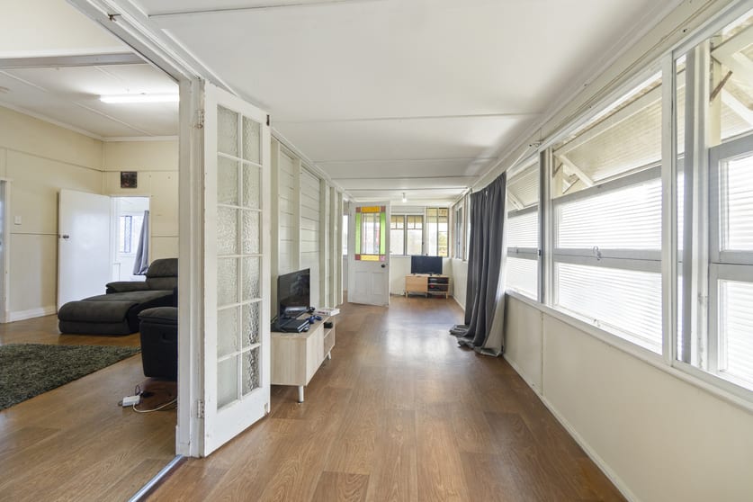 Click to view all images 264 Bourbong Street Bundaberg West QLD 4670 - Image 3