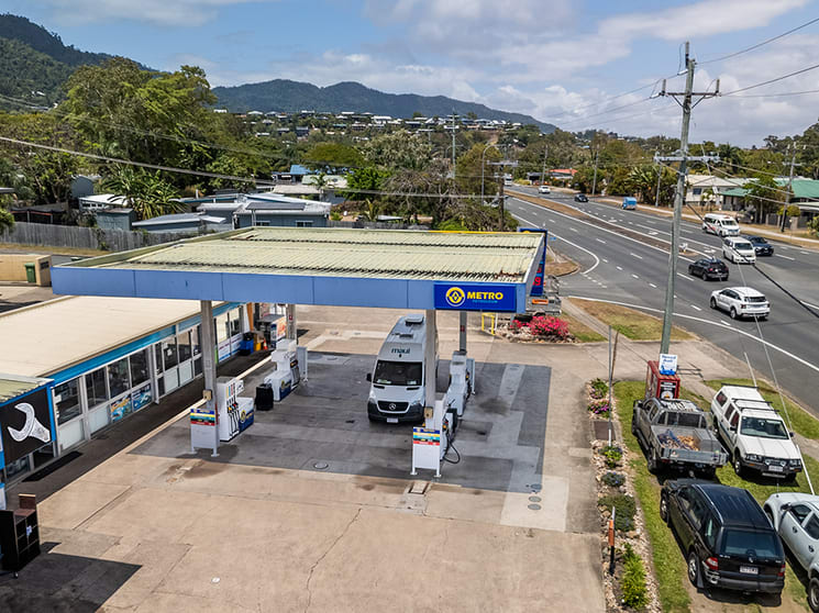 C/138 Shute Harbour Road Cannonvale QLD 4802 - Image 2