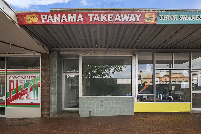 Click to view all images 118 Thompson Street Hamilton VIC 3300 - Image 1