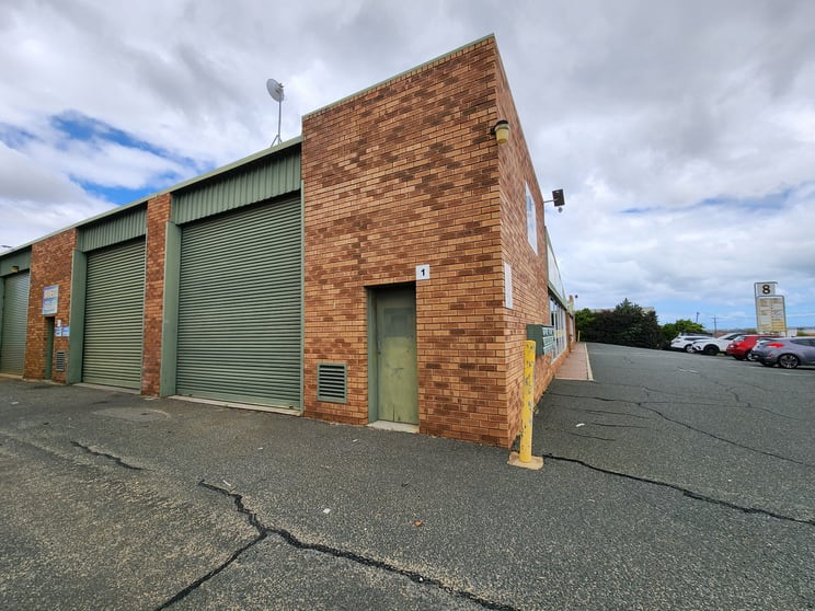 1/8 Baretta Road Wangara WA 6065 - Image 3