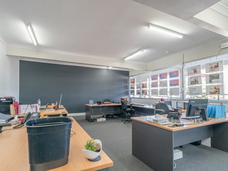 13/219-223 Victoria Street Taree NSW 2430 - Image 2