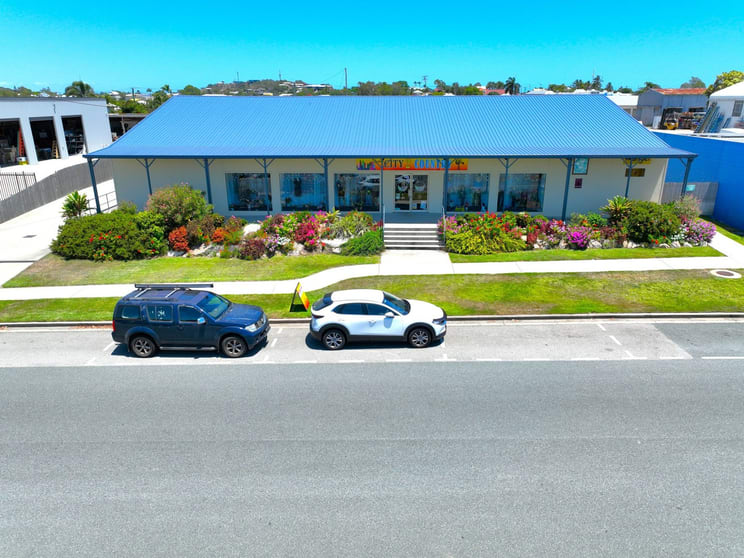 Click to view all images 42 George Street Bowen QLD 4805 - Image 1