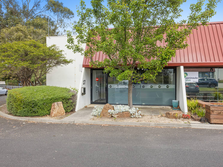 Click to view all images 17/1140 Nepean Highway Mornington VIC 3931 - Image 1